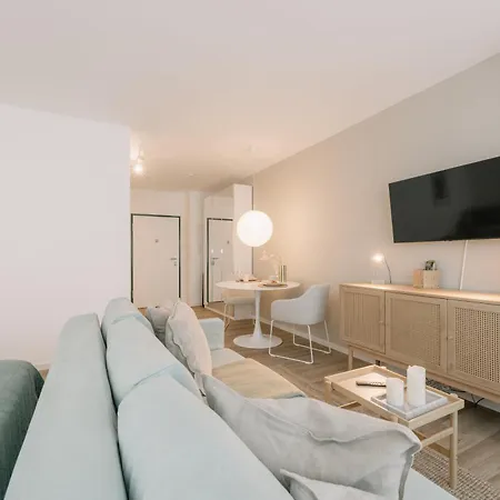 5 Min 1-room - Free Parking 600 Mbit Wifi