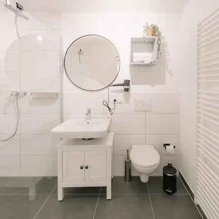 Lejlighed 5 Min 1-room - Free Parking 600 Mbit Wifi *
